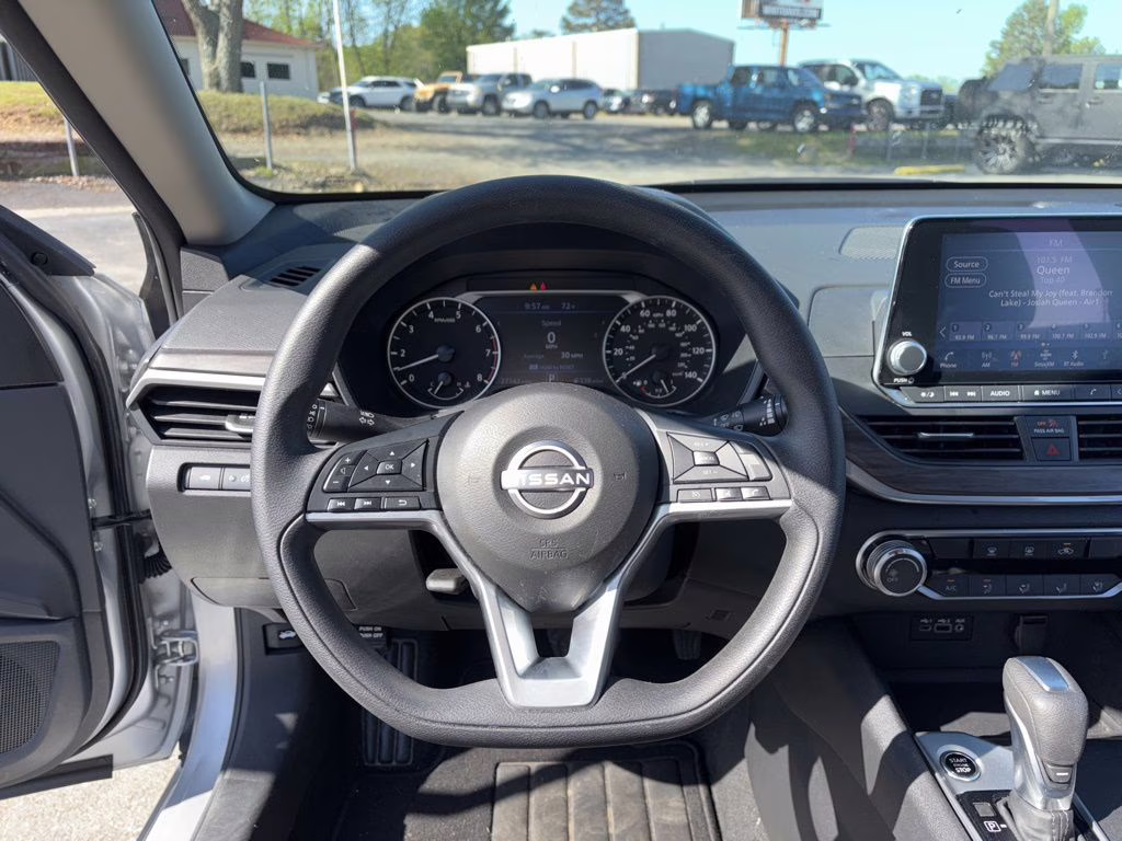 2025 Brilliant Silver Metallic Nissan Altima SV FWD Sedan