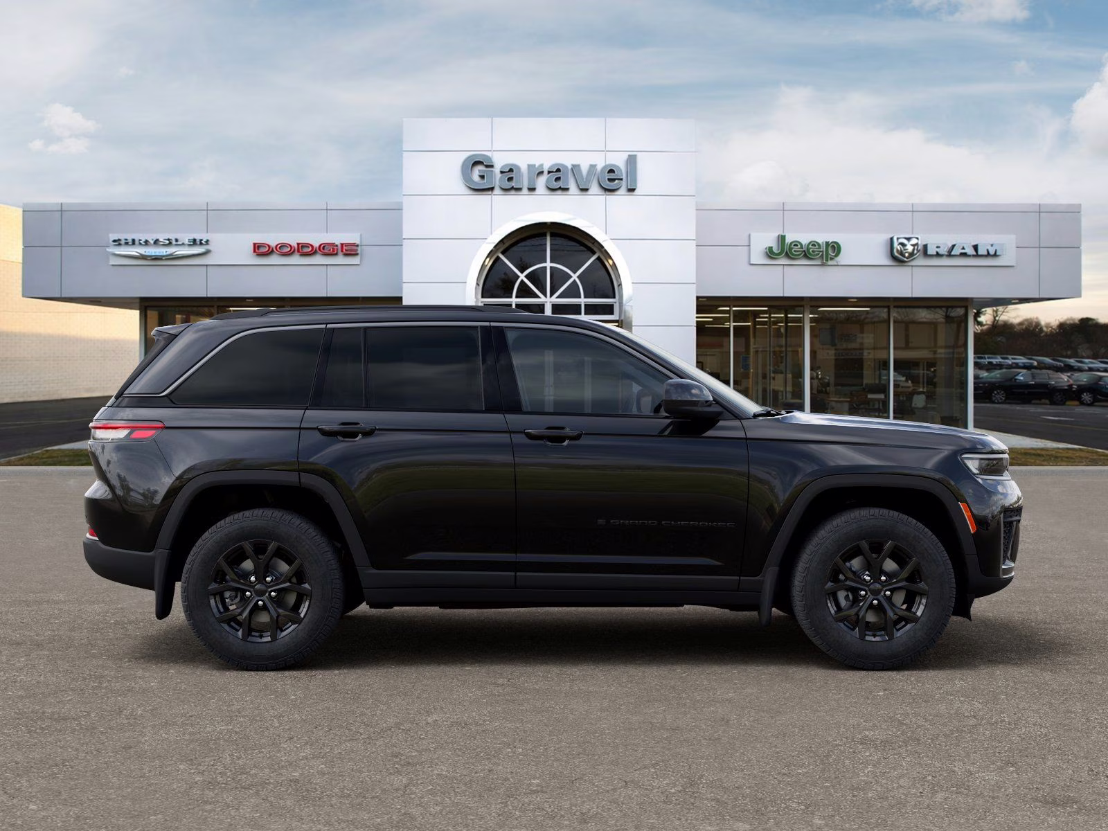 2026 Diamond Black Crystal Pearlcoat Jeep Grand Cherokee Laredo Altitude 4X4 SUV