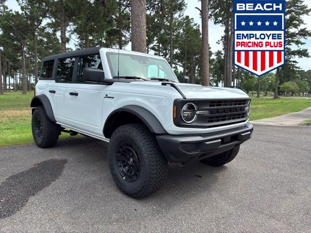 2026 Oxford White Ford Bronco Big Bend Matte Black Acc. Pkg. 4X4 SUV
