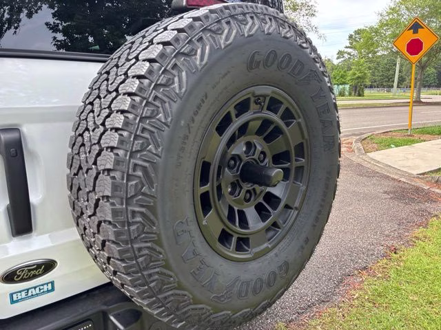 2026 Oxford White Ford Bronco Big Bend Matte Black Acc. Pkg. 4X4 SUV