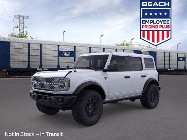 2026 Oxford White Ford Bronco Badlands 4X4 SUV