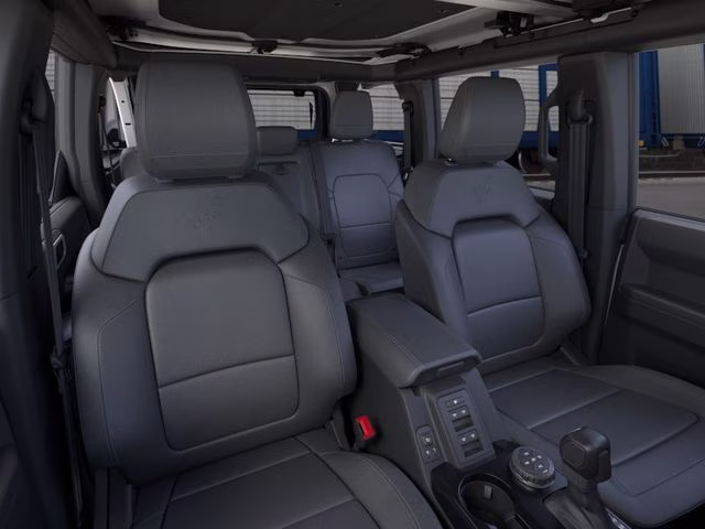 2026 Oxford White Ford Bronco Badlands 4X4 SUV