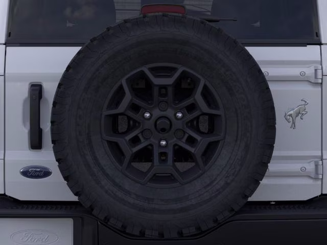 2026 Oxford White Ford Bronco Badlands 4X4 SUV