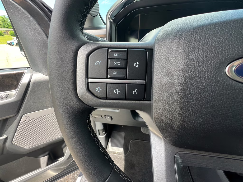 2026 Carbonized Gray Metallic Ford Super Duty F-250 SRW LARIAT 4X4 Truck