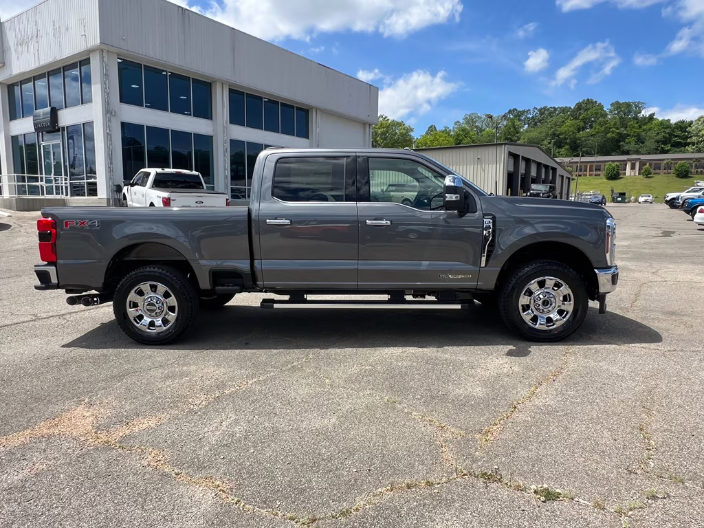 2026 Carbonized Gray Metallic Ford Super Duty F-250 SRW LARIAT 4X4 Truck