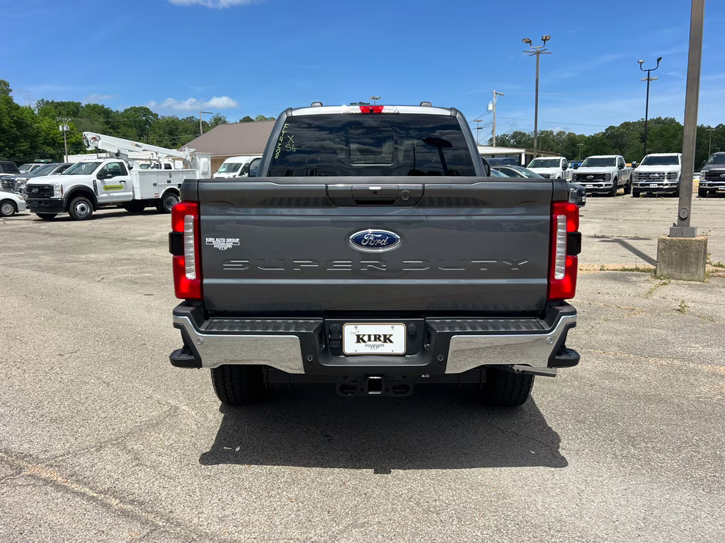 2026 Carbonized Gray Metallic Ford Super Duty F-250 SRW LARIAT 4X4 Truck