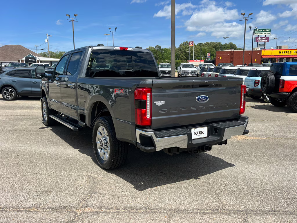 2026 Carbonized Gray Metallic Ford Super Duty F-250 SRW LARIAT 4X4 Truck