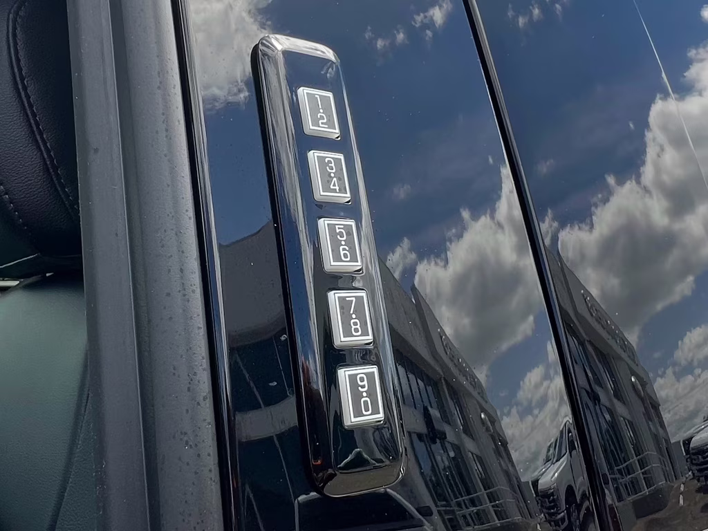 2026 Carbonized Gray Metallic Ford Super Duty F-250 SRW LARIAT 4X4 Truck