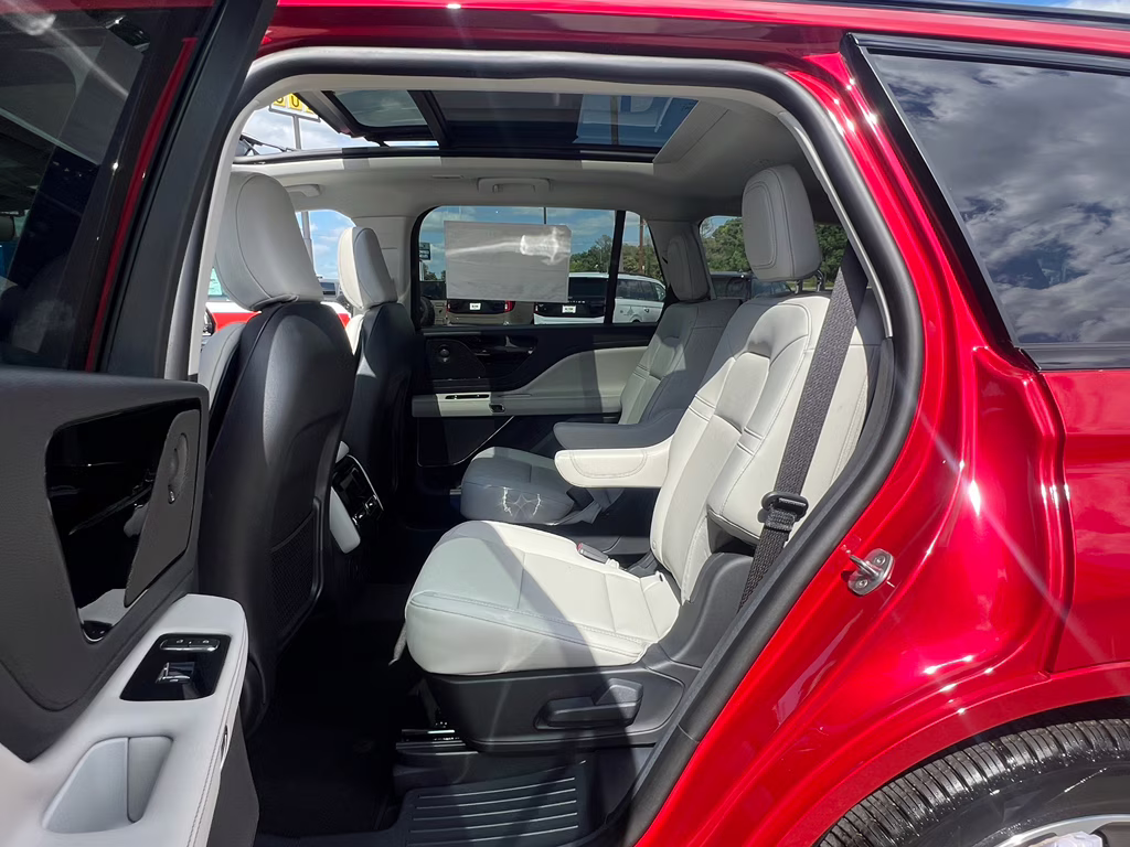 2026 Red Carpet Metallic Tinted Clearcoat Lincoln Aviator Premiere RWD SUV
