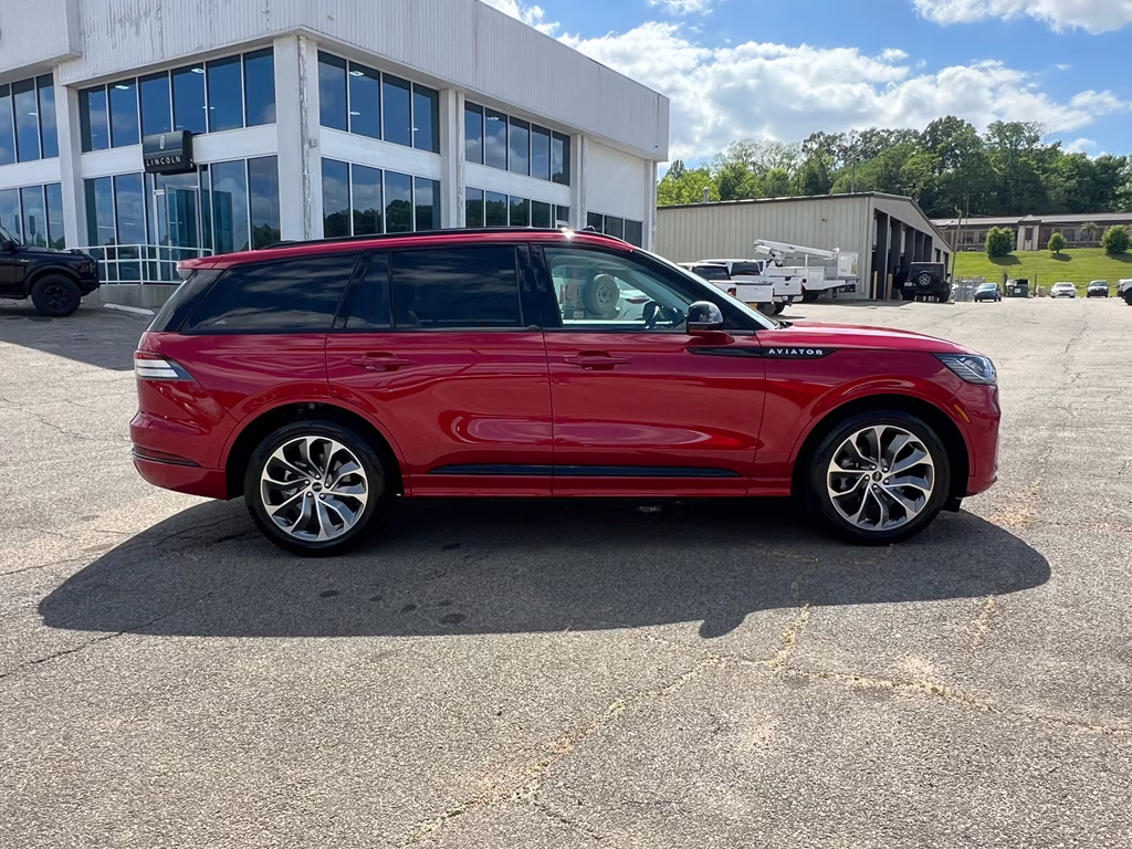 2026 Red Carpet Metallic Tinted Clearcoat Lincoln Aviator Premiere RWD SUV