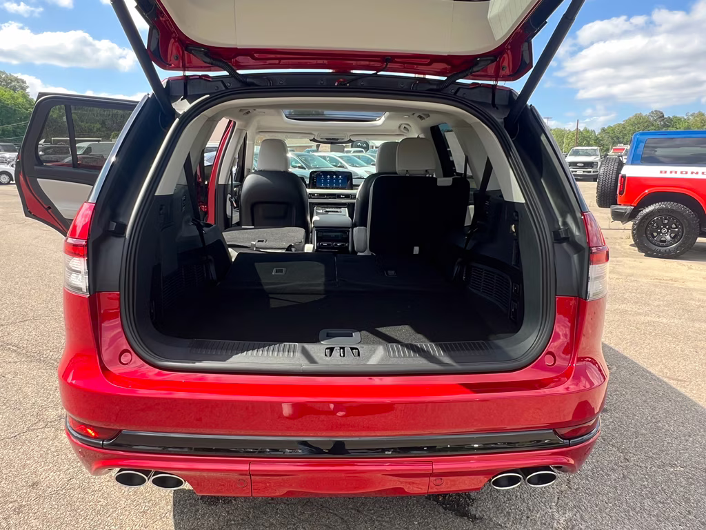 2026 Red Carpet Metallic Tinted Clearcoat Lincoln Aviator Premiere RWD SUV