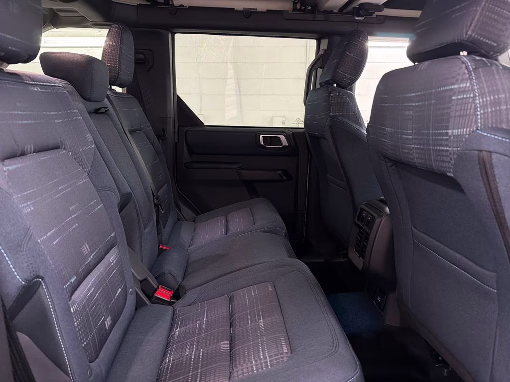 2026 AVALANCHE GRAY Ford Bronco Heritage Edition 4X4 SUV