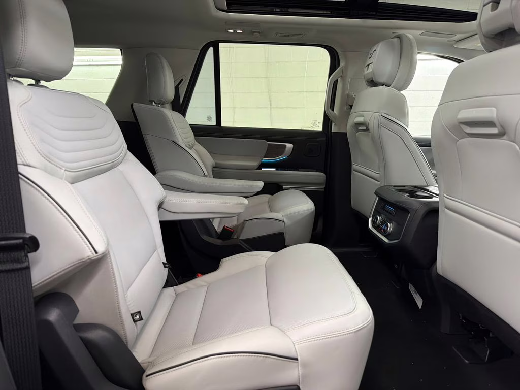 2026 STAR WHITE TRI-COAT Ford Expedition Max Platinum 4X4 SUV