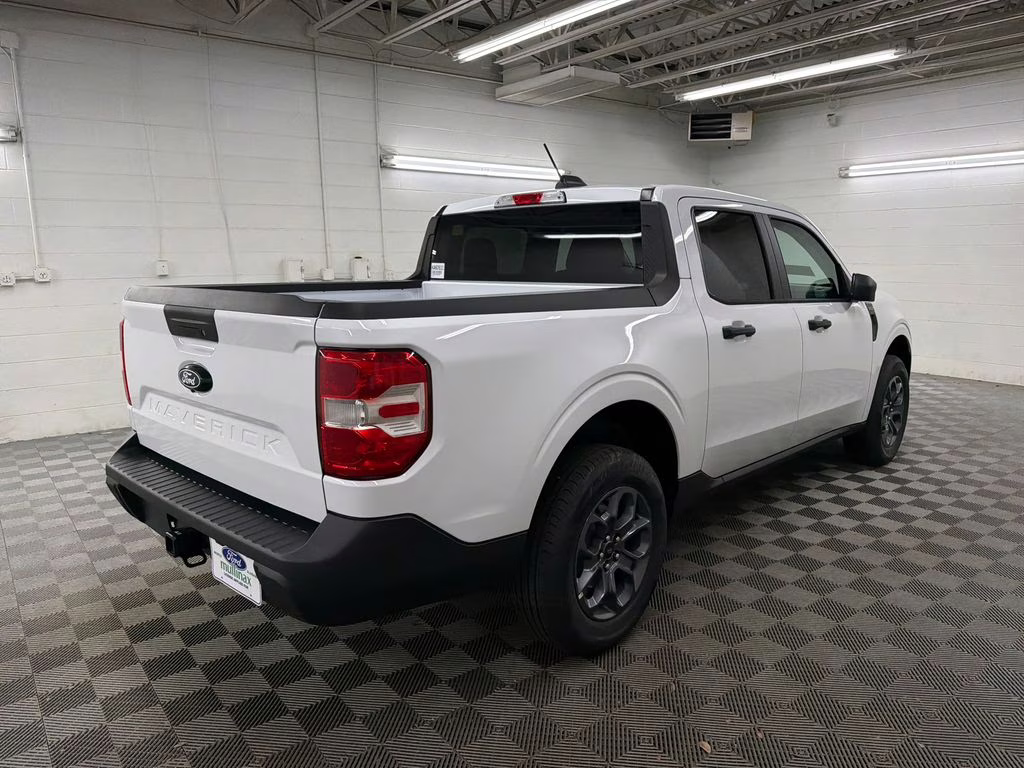 2026 OXFORD WHITE Ford Maverick XLT FWD Truck