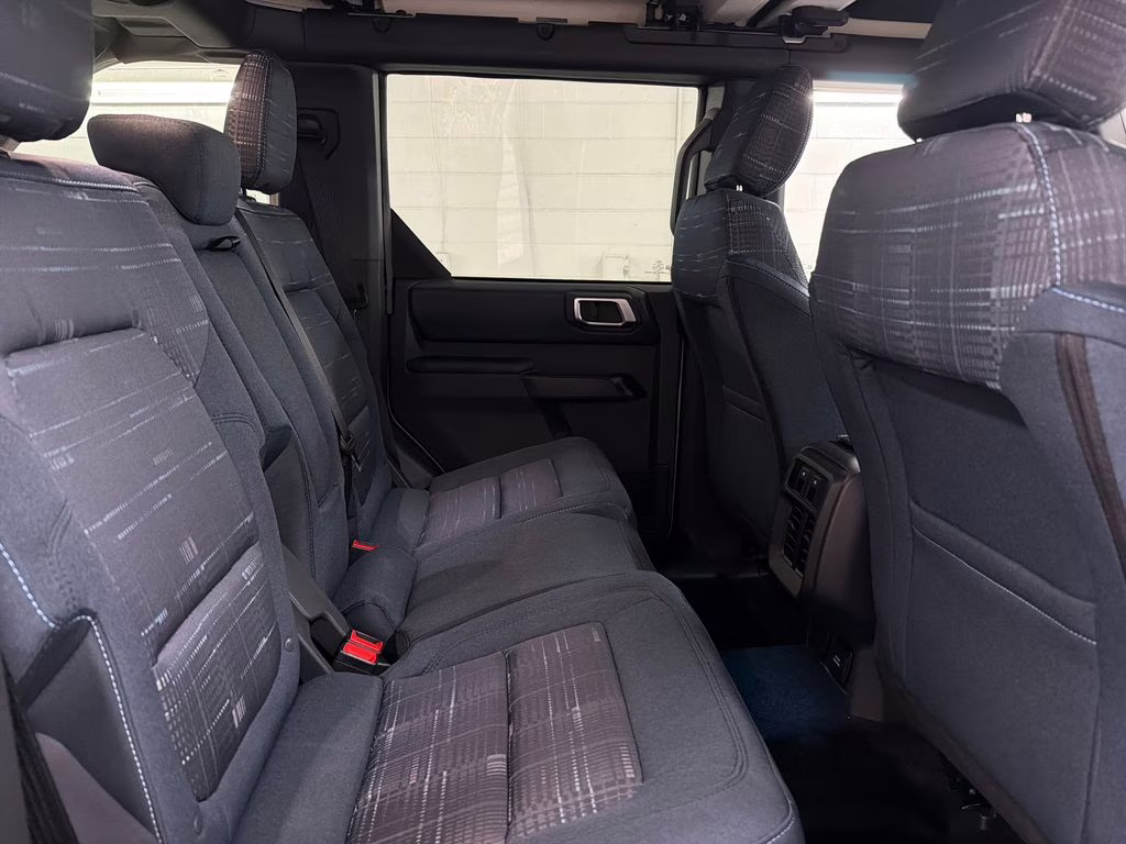2026 AVALANCHE GRAY Ford Bronco Heritage Edition 4X4 SUV