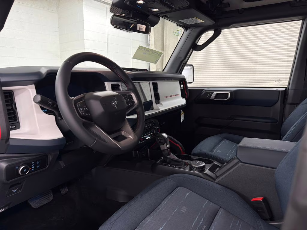 2026 AVALANCHE GRAY Ford Bronco Heritage Edition 4X4 SUV