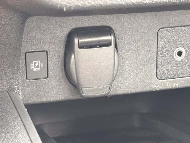 2025 Aspen White Tricoat Nissan Versa 1.6 SV FWD Sedan