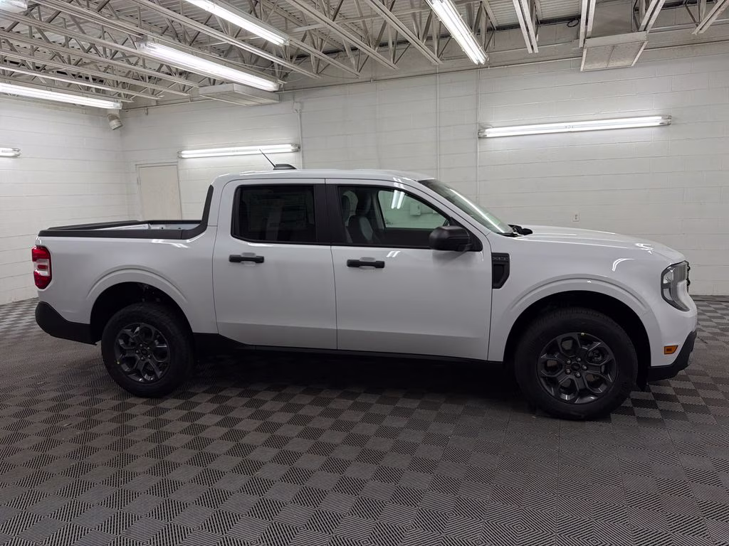 2026 OXFORD WHITE Ford Maverick XLT FWD Truck