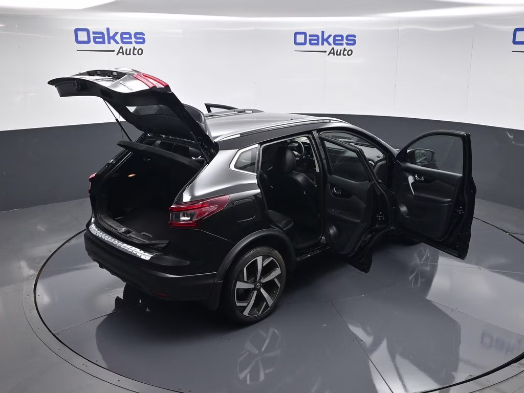 2022 Magnetic Black Pearl Nissan Rogue Sport SL AWD SUV