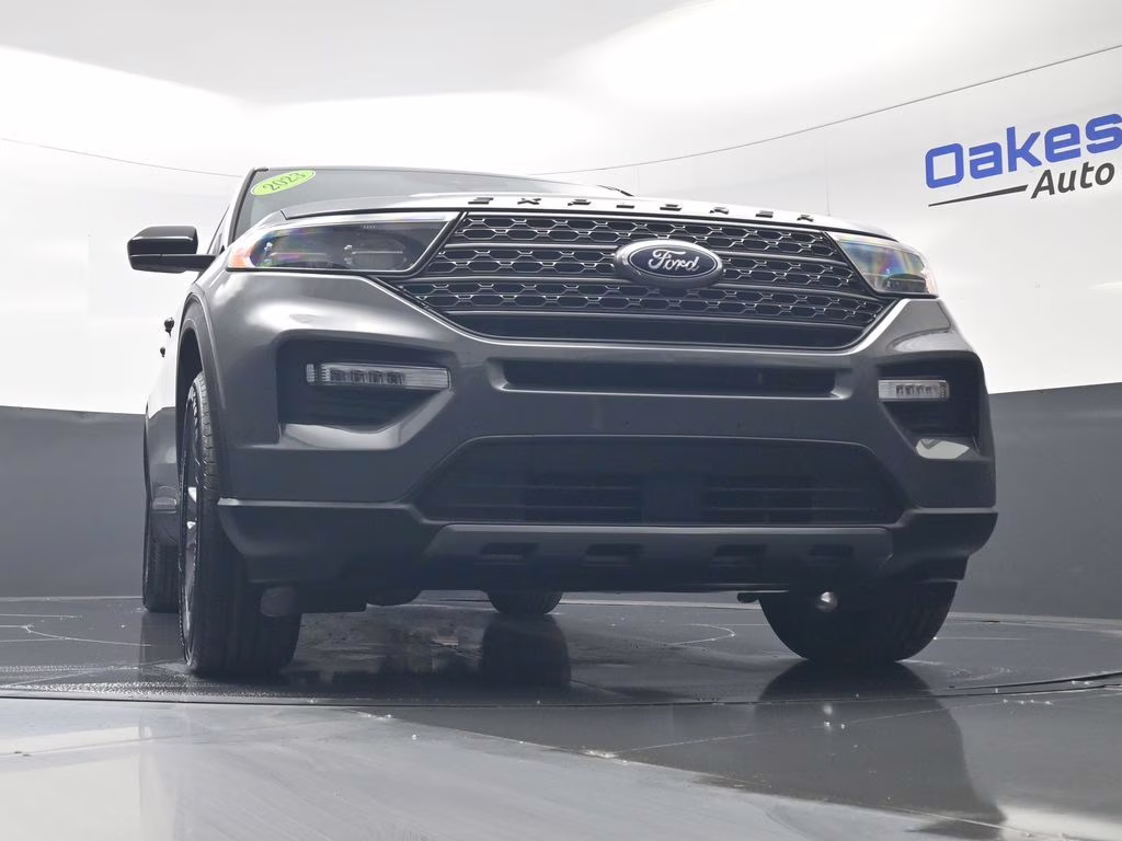 2023 Gray Metallic Ford Explorer XLT 4X4 SUV
