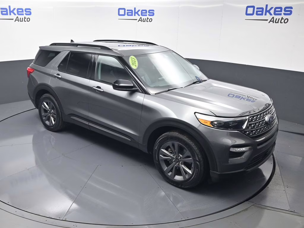 2023 Gray Metallic Ford Explorer XLT 4X4 SUV