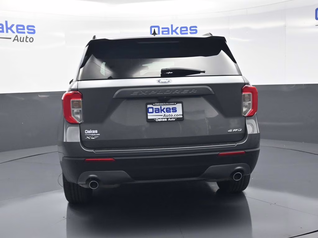 2023 Gray Metallic Ford Explorer XLT 4X4 SUV