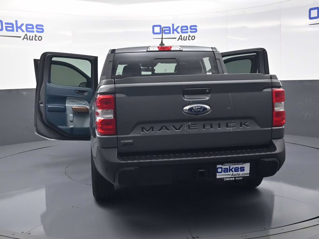 2024 Gray Metallic Ford Maverick Lariat FWD Truck