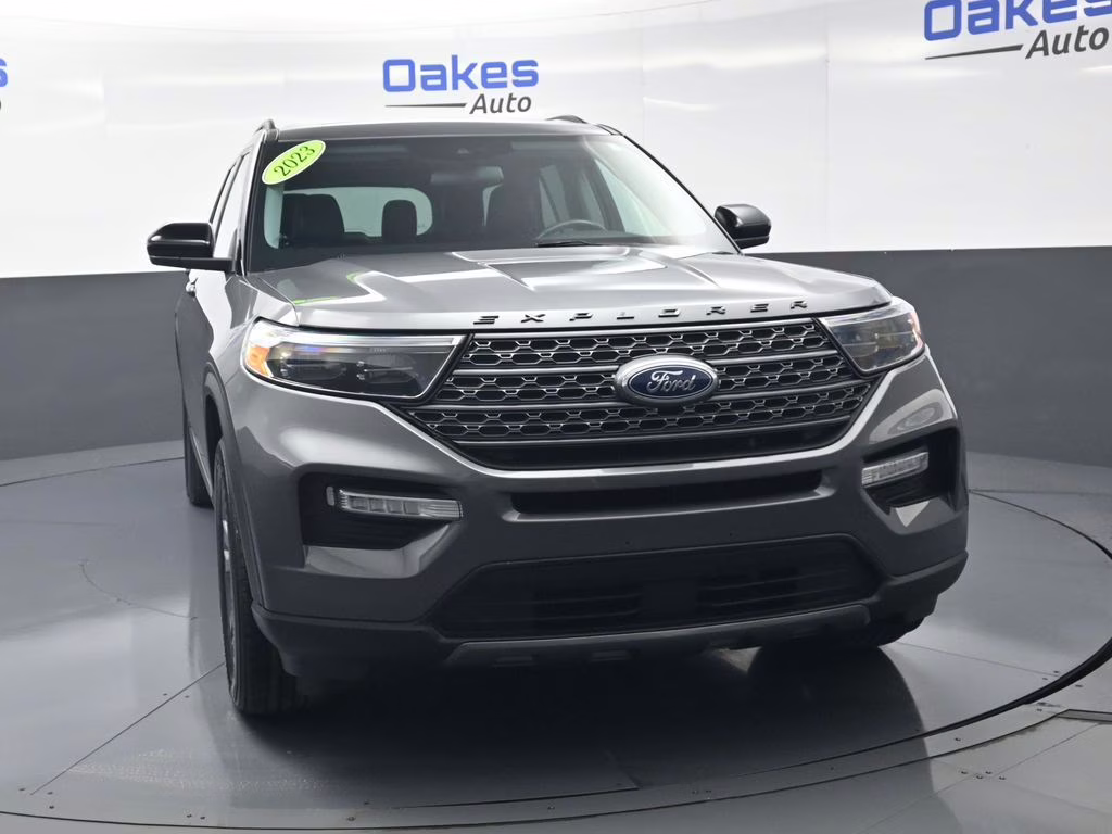 2023 Gray Metallic Ford Explorer XLT 4X4 SUV