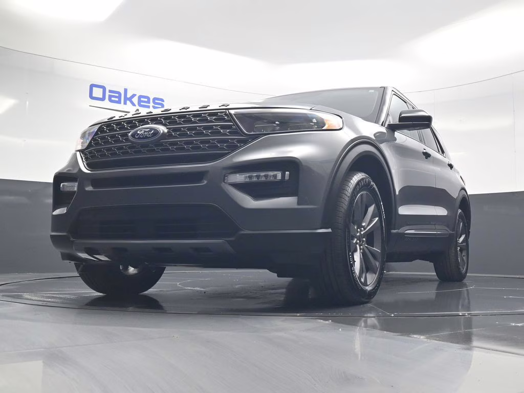 2023 Gray Metallic Ford Explorer XLT 4X4 SUV