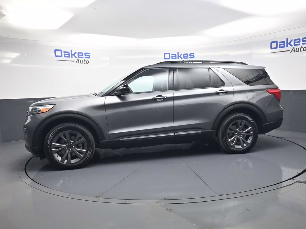 2023 Gray Metallic Ford Explorer XLT 4X4 SUV