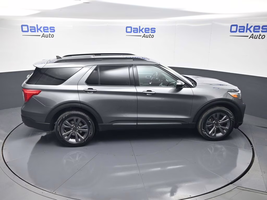 2023 Gray Metallic Ford Explorer XLT 4X4 SUV