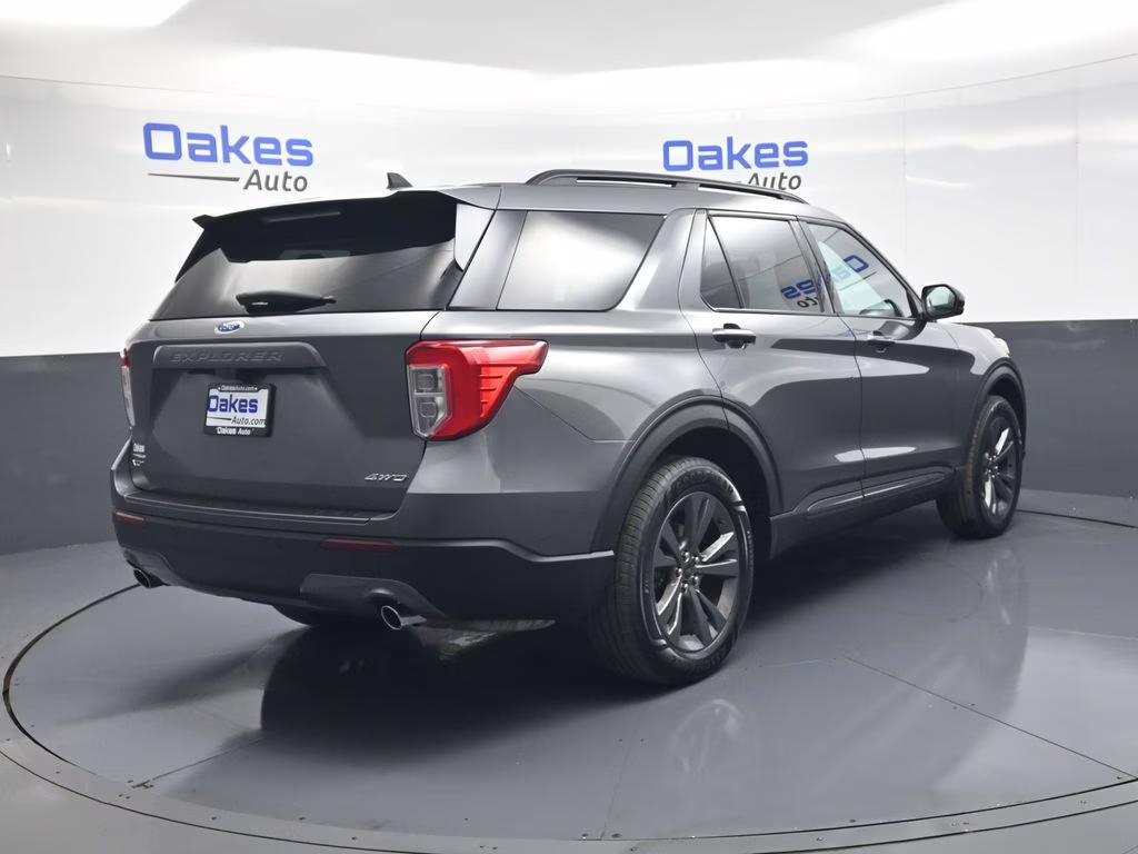 2023 Gray Metallic Ford Explorer XLT 4X4 SUV