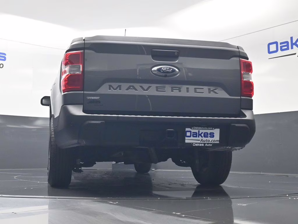 2024 Gray Metallic Ford Maverick Lariat FWD Truck