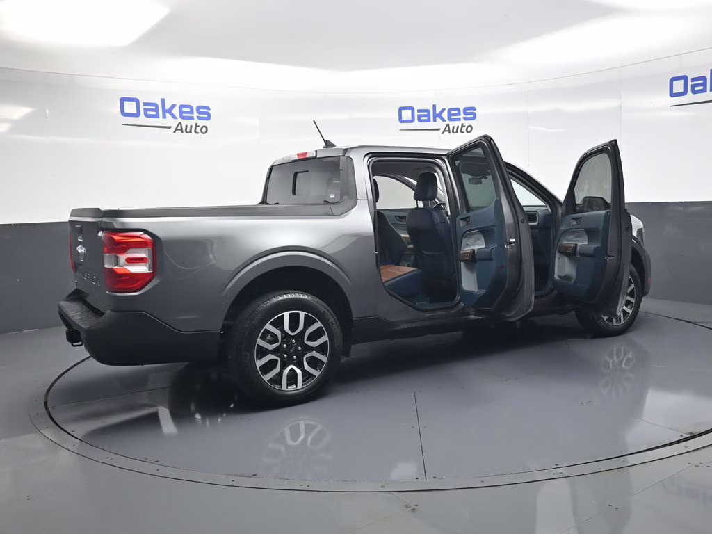 2024 Gray Metallic Ford Maverick Lariat FWD Truck