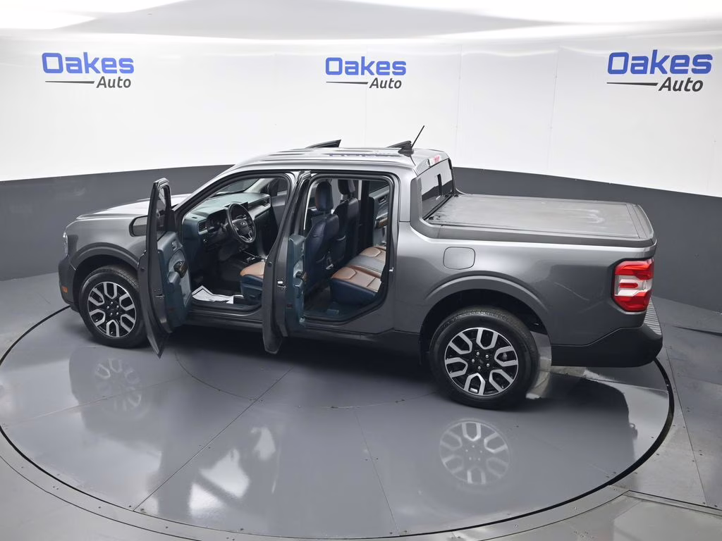 2024 Gray Metallic Ford Maverick Lariat FWD Truck