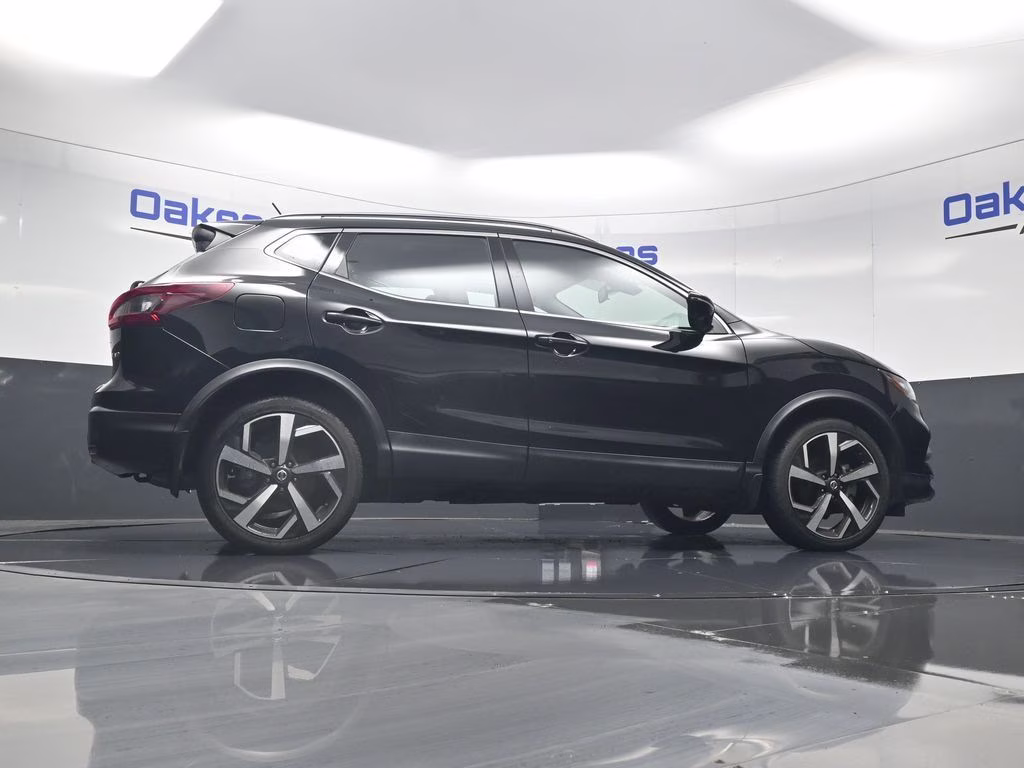 2022 Magnetic Black Pearl Nissan Rogue Sport SL AWD SUV