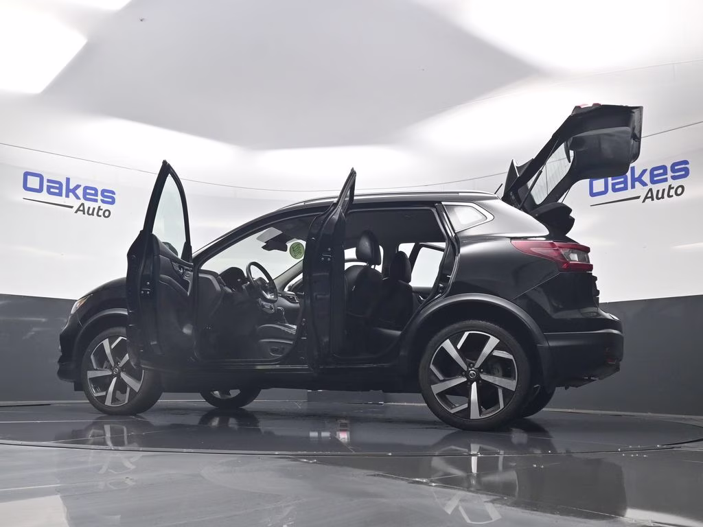 2022 Magnetic Black Pearl Nissan Rogue Sport SL AWD SUV