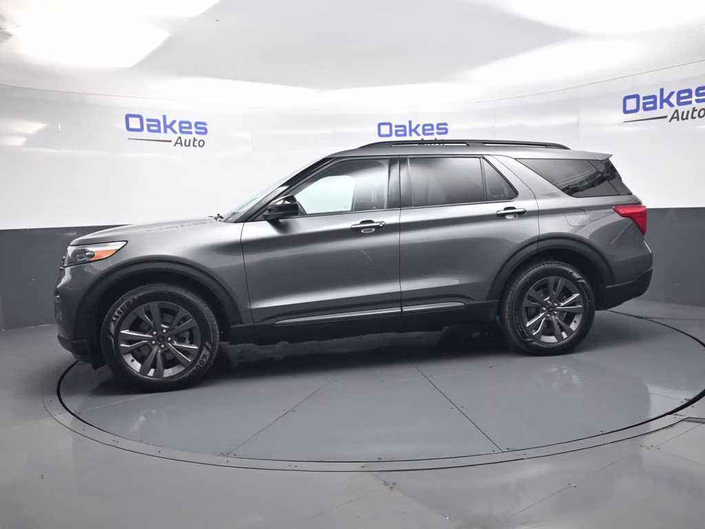2023 Gray Metallic Ford Explorer XLT 4X4 SUV