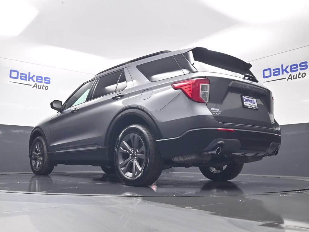 2023 Gray Metallic Ford Explorer XLT 4X4 SUV