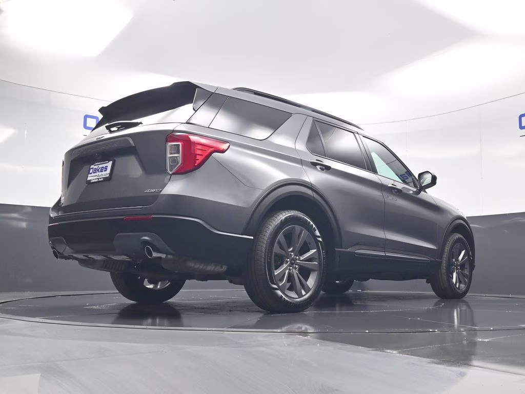 2023 Gray Metallic Ford Explorer XLT 4X4 SUV