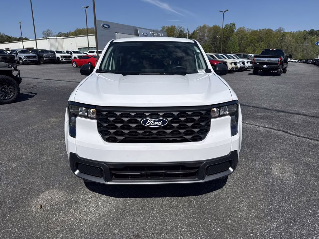 2025 Oxford White Ford Maverick XLT FWD Truck