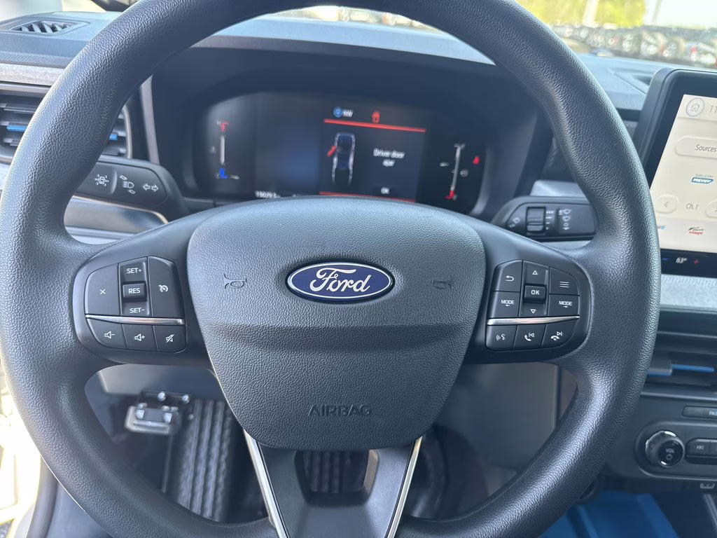 2025 Oxford White Ford Maverick XLT FWD Truck