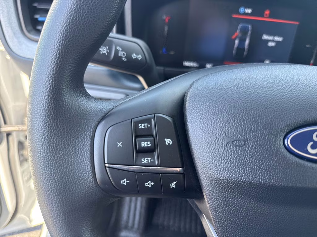 2025 Oxford White Ford Maverick XLT FWD Truck