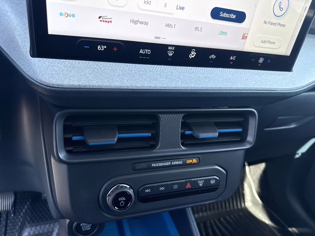 2025 Oxford White Ford Maverick XLT FWD Truck