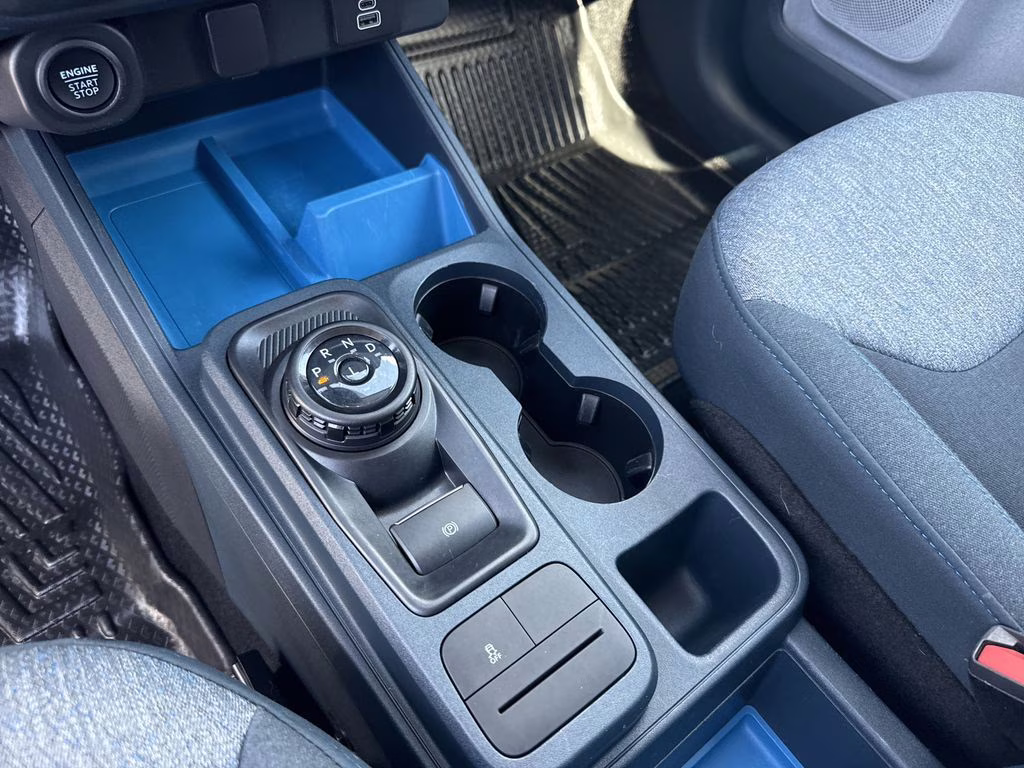 2025 Oxford White Ford Maverick XLT FWD Truck