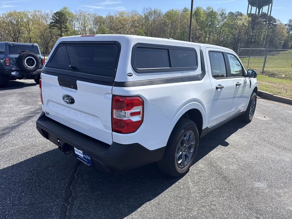 2025 Oxford White Ford Maverick XLT FWD Truck