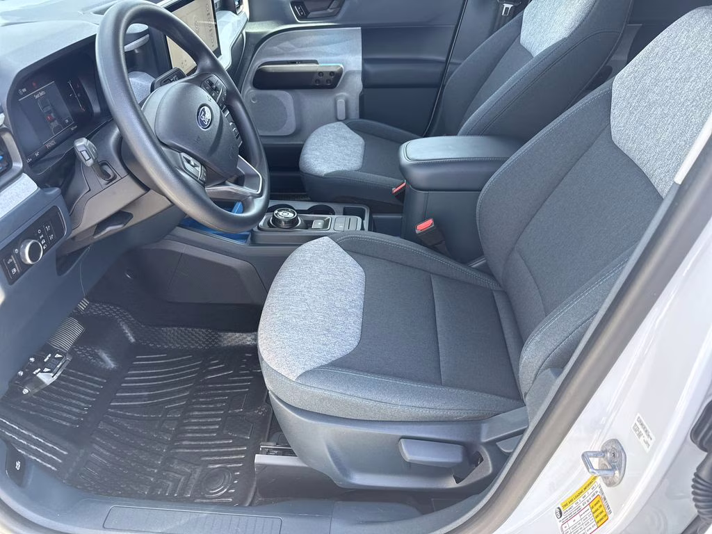 2025 Oxford White Ford Maverick XLT FWD Truck