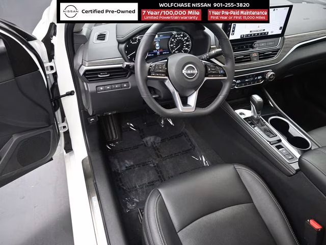 2025 Pearl White Tricoat Nissan Altima 2.5 SL FWD Sedan