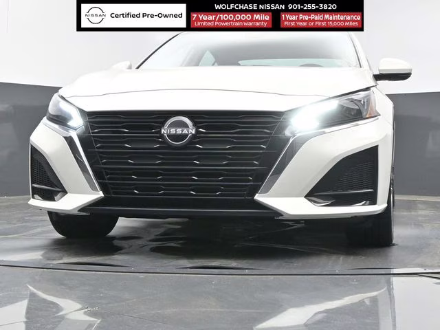 2025 Pearl White Tricoat Nissan Altima 2.5 SL FWD Sedan