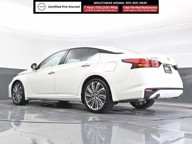 2025 Pearl White Tricoat Nissan Altima 2.5 SL FWD Sedan